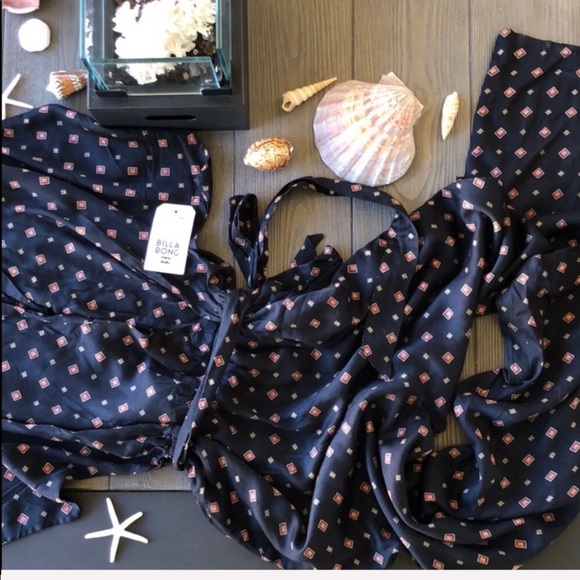 🌴🌼BILLABONG- BED STORY JUMPSUIT🌼🌴 - Picture 5 of 8